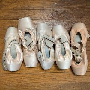 Used ballet pointe shoes for crafting